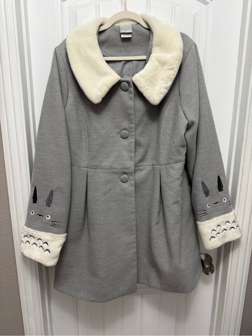 RARE Her Universe Studio Ghibli Totoro Gray Lined Faux Fur Trim Embroidered 3X